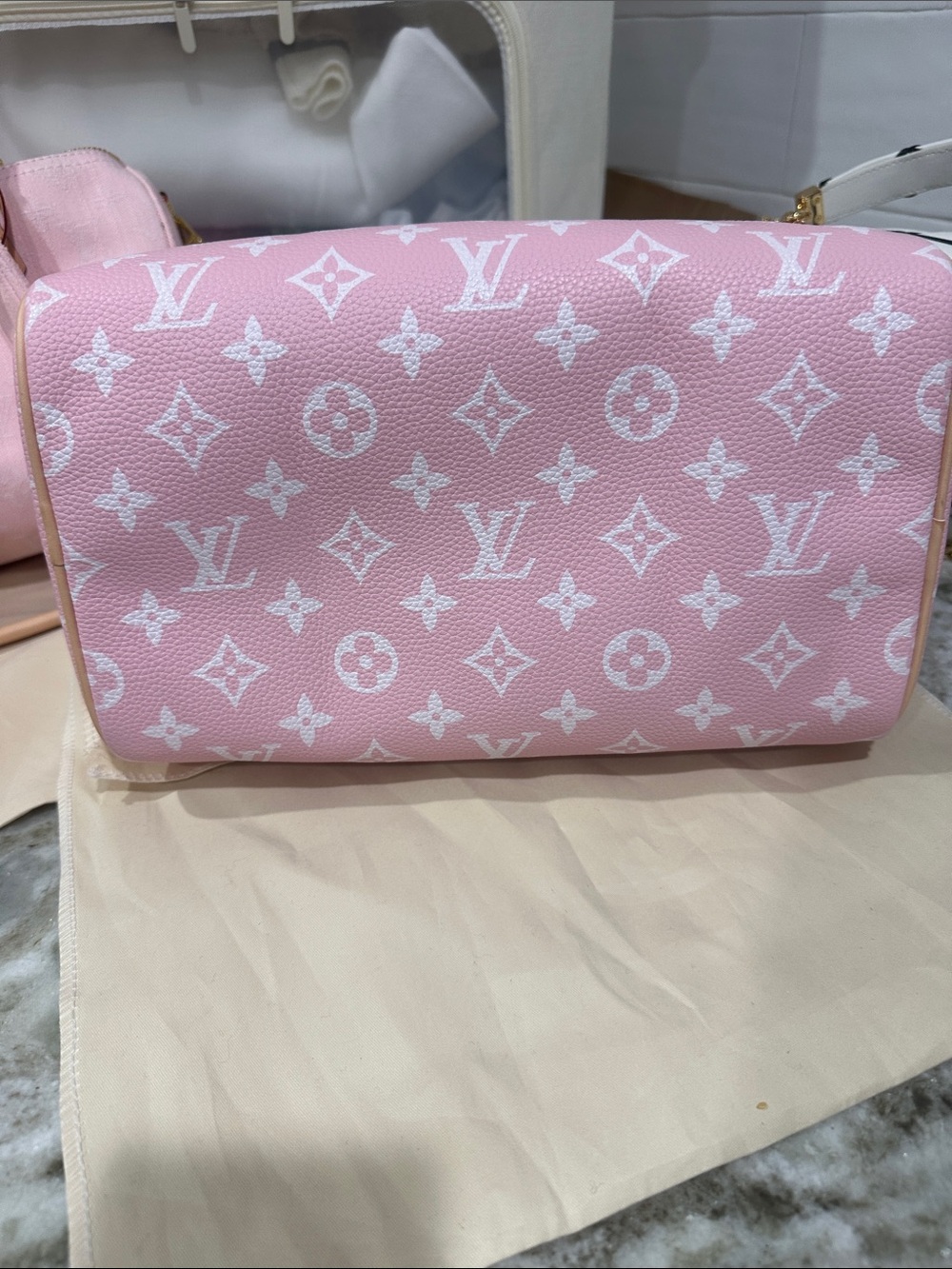 UNBRANDED Baby Pink Monogram size 30 Handbag. It’s beautiful - Picture 4 of 15